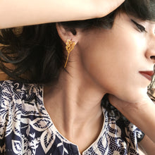 Load image into Gallery viewer, Grazia Earrings/Yellow Gold
